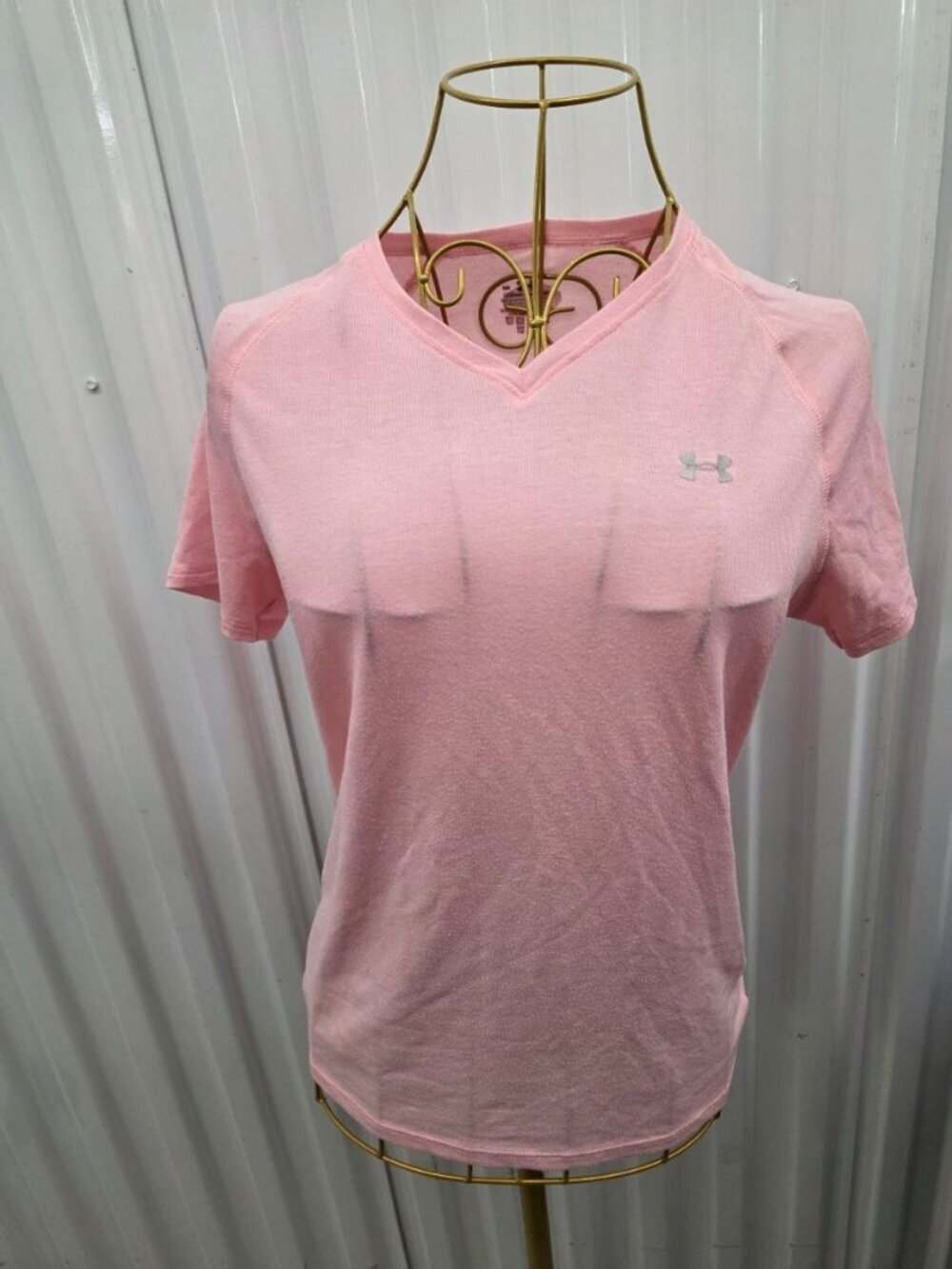 Under Armour Women's Pink V-Neck Short Sleeve Performance Top